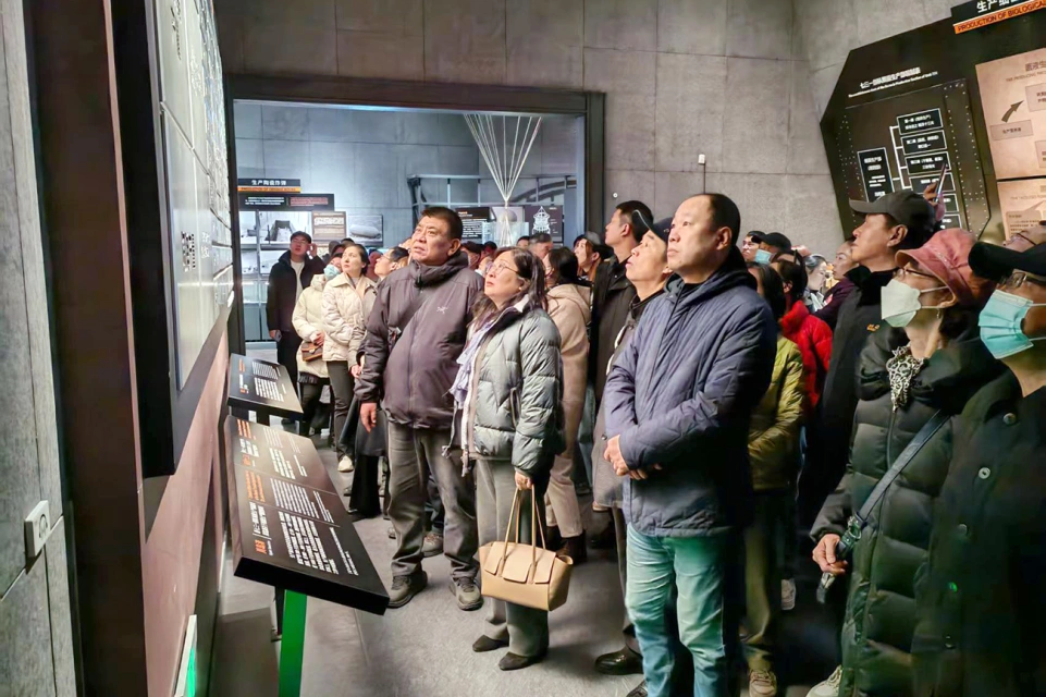 缅怀先烈志 清明祭英魂——365英国上市集团官网集团所属各企业党组织开展清明节主题系列活动